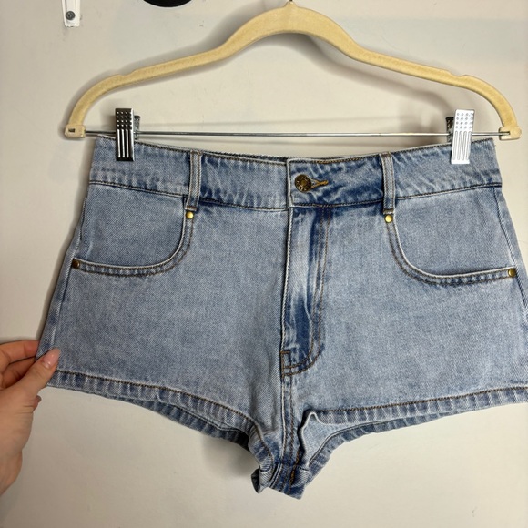 Amanda Uprichard Caresse Denim Shorts Size S Destiny Wash - Picture 5 of 9